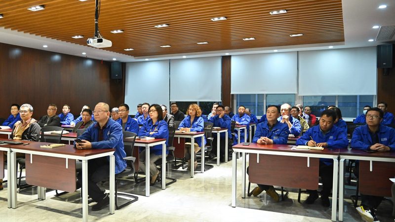 教学质量：了解网课的教学质量，可以从以下几个方面入手：