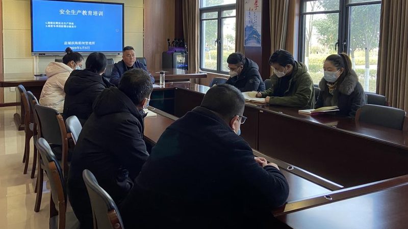 小标题：建造师证书的重要性